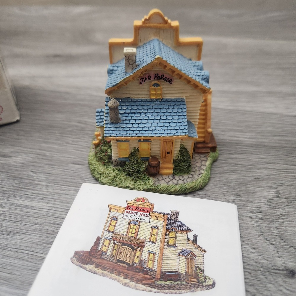 Vintage International Resourcing Village Buildings Set of 3 Collectible - Picture 7 of 15